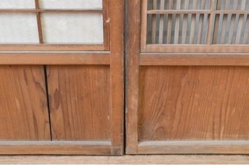 アンティーク建具　和の趣溢れる裏障子付きの幅狭格子戸4枚セット(障子戸、引き戸)(R-066790)