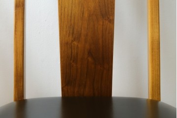 中古　美品　DREXEL HERITAGE(ドレクセルヘリテイジ)　北欧テイストのお部屋におすすめ!!洗練されたモダンデザインが美しいダイニングチェア2脚セット　(R-066802)