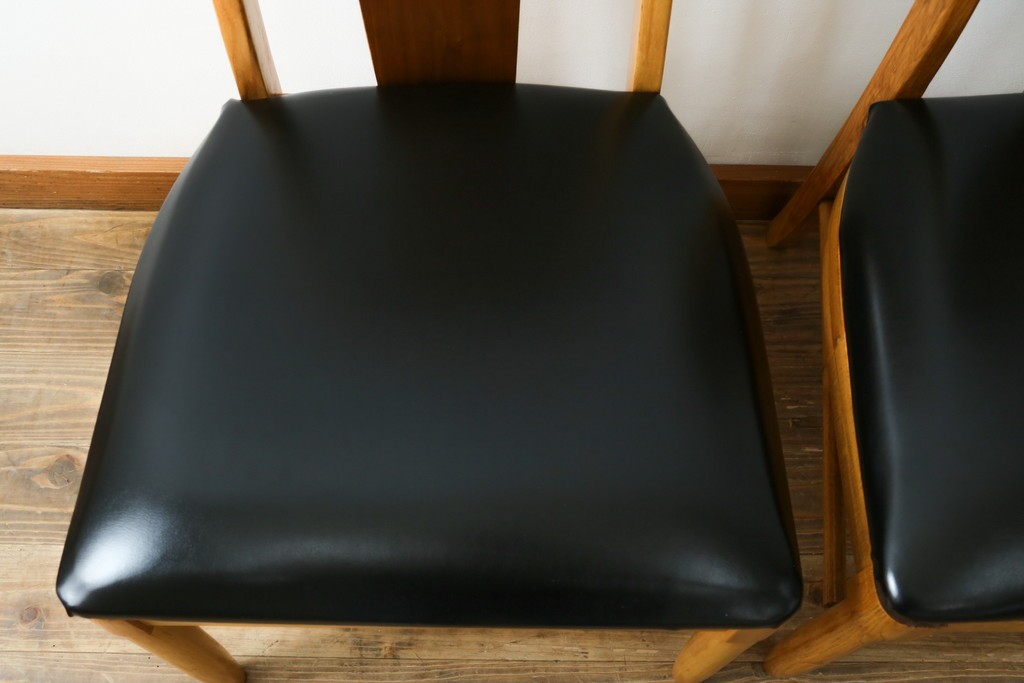 中古　美品　DREXEL HERITAGE(ドレクセルヘリテイジ)　北欧テイストのお部屋におすすめ!!洗練されたモダンデザインが美しいダイニングチェア2脚セット　(R-066802)