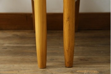 中古　美品　DREXEL HERITAGE(ドレクセルヘリテイジ)　北欧テイストのお部屋におすすめ!!洗練されたモダンデザインが美しいダイニングチェア2脚セット　(R-066802)