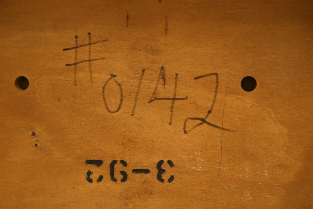 中古　美品　DREXEL HERITAGE(ドレクセルヘリテイジ)　北欧テイストのお部屋におすすめ!!洗練されたモダンデザインが美しいダイニングチェア2脚セット　(R-066802)