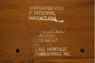 中古　美品　DREXEL HERITAGE(ドレクセルヘリテイジ)　北欧テイストのお部屋におすすめ!!洗練されたモダンデザインが美しいダイニングチェア2脚セット　(R-066802)