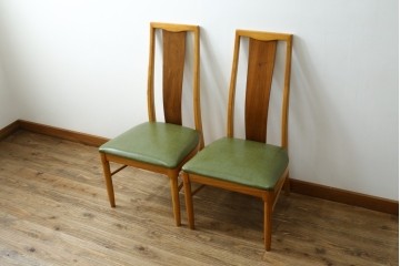 中古　美品　DREXEL HERITAGE(ドレクセルヘリテイジ)　北欧テイストのお部屋におすすめ!!洗練されたモダンデザインが美しいダイニングチェア2脚セット　(R-066803)