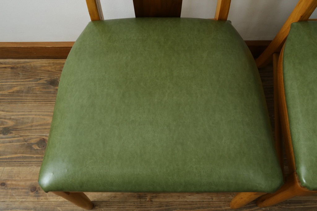 中古　美品　DREXEL HERITAGE(ドレクセルヘリテイジ)　北欧テイストのお部屋におすすめ!!洗練されたモダンデザインが美しいダイニングチェア2脚セット　(R-066803)