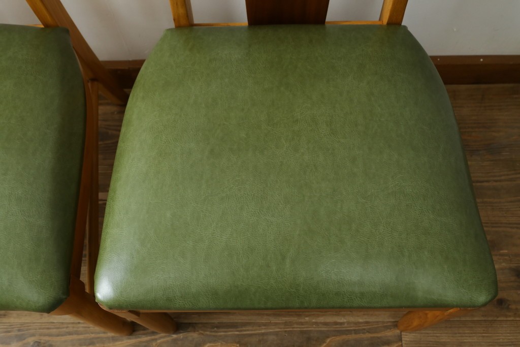 中古　美品　DREXEL HERITAGE(ドレクセルヘリテイジ)　北欧テイストのお部屋におすすめ!!洗練されたモダンデザインが美しいダイニングチェア2脚セット　(R-066803)