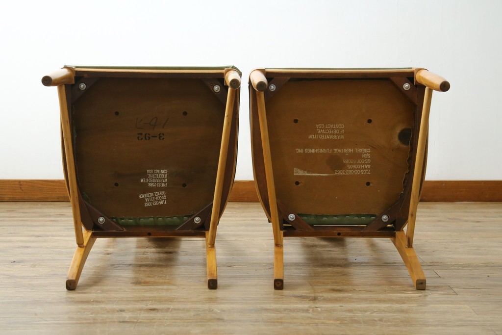 中古　美品　DREXEL HERITAGE(ドレクセルヘリテイジ)　北欧テイストのお部屋におすすめ!!洗練されたモダンデザインが美しいダイニングチェア2脚セット　(R-066803)