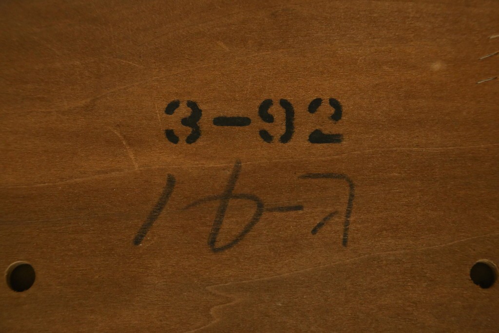 中古　美品　DREXEL HERITAGE(ドレクセルヘリテイジ)　北欧テイストのお部屋におすすめ!!洗練されたモダンデザインが美しいダイニングチェア2脚セット　(R-066803)