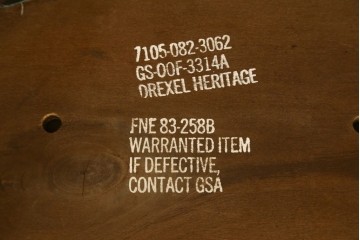 中古　美品　DREXEL HERITAGE(ドレクセルヘリテイジ)　北欧テイストのお部屋におすすめ!!洗練されたモダンデザインが美しいダイニングチェア2脚セット　(R-066803)
