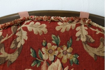 イギリスビンテージ　ERCOL(アーコール)　クラシカルな佇まいが魅力のクッション付きロッキングチェア　(R-066805)