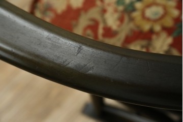 イギリスビンテージ　ERCOL(アーコール)　クラシカルな佇まいが魅力のクッション付きロッキングチェア　(R-066805)