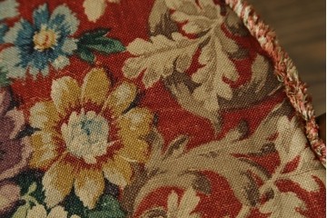 イギリスビンテージ　ERCOL(アーコール)　クラシカルな佇まいが魅力のクッション付きロッキングチェア　(R-066805)