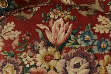 イギリスビンテージ　ERCOL(アーコール)　クラシカルな佇まいが魅力のクッション付きロッキングチェア　(R-066805)