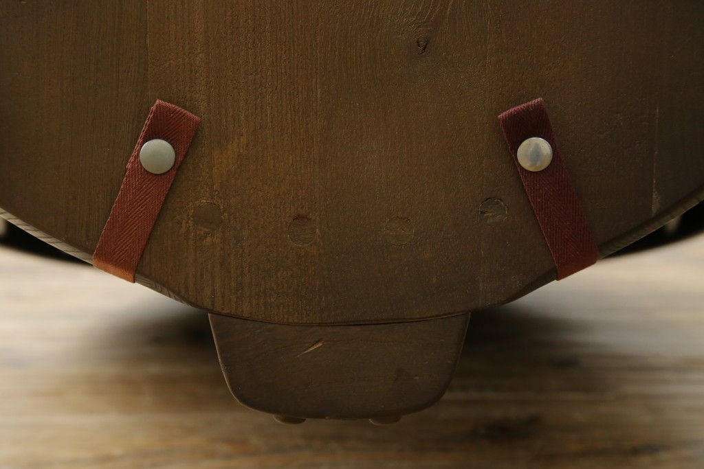 イギリスビンテージ　ERCOL(アーコール)　クラシカルな佇まいが魅力のクッション付きロッキングチェア　(R-066805)