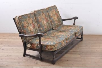 イギリスビンテージ　ERCOL(アーコール)　Old Colonial(オールドコロニアル)　シックな英国カントリースタイルのお部屋におすすめな3人掛けソファ(アームソファ、三人掛けソファ、トリプルソファ、ヴィンテージ、北欧)(R-066806)