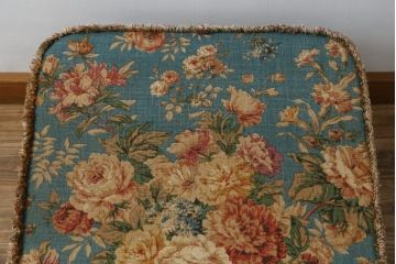 イギリスビンテージ　ERCOL(アーコール)　Old Colonial(オールドコロニアル)　シックな英国カントリースタイルのお部屋におすすめなオットマン(フットスツール、1Pソファ、1人掛けソファ、一人掛けソファ、椅子、イス、チェア、ヴィンテージ、北欧)(R-066808)
