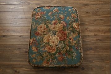 イギリスビンテージ　ERCOL(アーコール)　Old Colonial(オールドコロニアル)　シックな英国カントリースタイルのお部屋におすすめなオットマン(フットスツール、椅子、イス、チェア、ヴィンテージ、北欧)(R-066809)