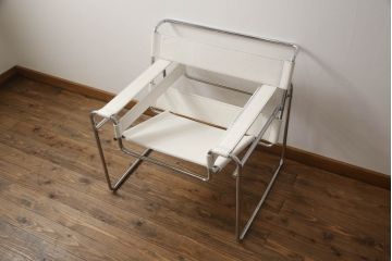 中古　Knoll製(ノル)　Marcel Breuer(マルセル・ブロイヤー)　本革(レザー)　Wassily Lounge Chair(ワシリーチェア)　スタイリッシュなデザインが魅力のラウンジチェア(アームチェア、椅子、イス)(定価約52万円)(R-066810)