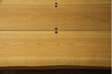 中古　北海道旭川家具　匠工芸　バン(BAN)　重厚感のある佇まいが魅力的な無垢ナラ材のダイニングテーブル(4人掛け、6人掛け、食卓、作業台)(定価約40万円)(R-066812)