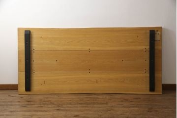 中古　北海道旭川家具　匠工芸　バン(BAN)　重厚感のある佇まいが魅力的な無垢ナラ材のダイニングテーブル(4人掛け、6人掛け、食卓、作業台)(定価約40万円)(R-066812)