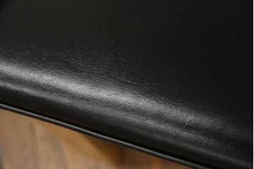 中古　北海道旭川家具　匠工芸　BAN(バン)　本革(レザー)　洗練された和モダンなデザインが美しいダイニングチェア4脚セット(ハイバックチェア、アームレスチェア、椅子、イス)(定価4脚で約32万円)(R-066813)