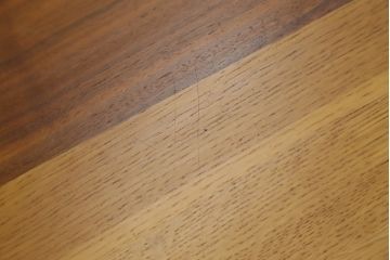 中古　日進木工(nissin)　WHITE WOOD(ホワイトウッド)　ナラ材とウォールナット材の組み合わせが美しいローテーブル(リビングテーブル、センターテーブル、座卓)(R-066814)