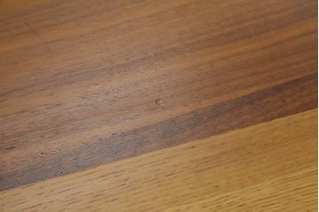 中古　日進木工(nissin)　WHITE WOOD(ホワイトウッド)　ナラ材とウォールナット材の組み合わせが美しいローテーブル(リビングテーブル、センターテーブル、座卓)(R-066814)