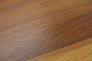 中古　日進木工(nissin)　WHITE WOOD(ホワイトウッド)　ナラ材とウォールナット材の組み合わせが美しいローテーブル(リビングテーブル、センターテーブル、座卓)(R-066814)