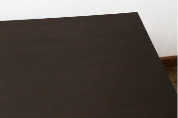 中古　松本民芸家具　F型食卓　クラシカルな脚のデザインが目を引くダイニングテーブル(作業台、食卓、4人掛け)(定価約29万7千円)(R-066815)