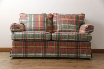 中古　アメリカ輸入モデル　DREXEL HERITAGE(ドレクセルヘリテイジ)　アメリカンクラシックなチェック柄が目を引く2人掛けソファ(ラブソファ、二人掛けソファ、2P、アームソファ)(R-066822)