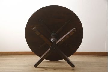 中古　美品　北海道民芸家具　HM4721　樺材　上品でクラシカルな雰囲気を醸し出す丸テーブル(円形テーブル、ラウンドテーブル、ダイニングテーブル、2人掛け、4人掛け、食卓)(R-066824)