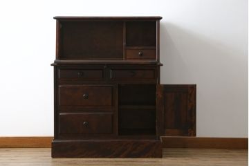 中古　美品　神居民芸　クラシカルな佇まいが魅力のライティングビューロー(簿記机、ワークデスク、在宅用、在宅ワーク用、引き出し、収納棚、戸棚)(R-066826)