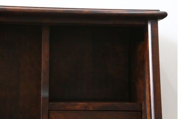 中古　美品　神居民芸　クラシカルな佇まいが魅力のライティングビューロー(簿記机、ワークデスク、在宅用、在宅ワーク用、引き出し、収納棚、戸棚)(R-066826)