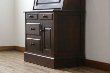 中古　美品　神居民芸　クラシカルな佇まいが魅力のライティングビューロー(簿記机、ワークデスク、在宅用、在宅ワーク用、引き出し、収納棚、戸棚)(R-066826)