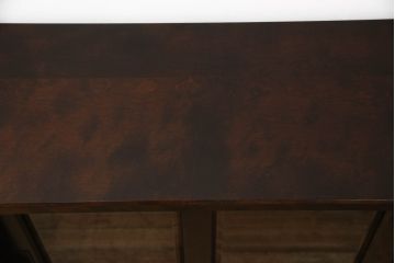 和製ビンテージ　希少な絶版品　北海道民芸家具　品の良い佇まいが魅力の薄型サイドボード(収納棚、戸棚、飾り棚、サイドキャビネット、ヴィンテージ)(R-066827)