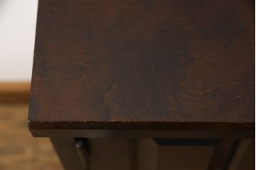和製ビンテージ　希少な絶版品　北海道民芸家具　品の良い佇まいが魅力の薄型サイドボード(収納棚、戸棚、飾り棚、サイドキャビネット、ヴィンテージ)(R-066827)