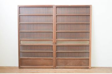 アンティーク建具　特注!!　上手物!!　モダンデザイン　真鍮(しんちゅう)鋲の高級格子戸2枚セット(引き戸、ガラス帯戸)(R-066851)