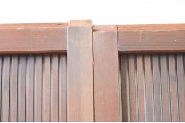 アンティーク建具　特注!!　上手物!!　モダンデザイン　真鍮(しんちゅう)鋲の高級格子戸2枚セット(引き戸、ガラス帯戸)(R-066851)