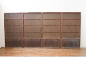 アンティーク建具　特注　上手物!!　裏障子付き　和の空間を演出する真鍮(しんちゅう)鋲の万本格子戸4枚セット(引き戸、障子戸)(R-066852)