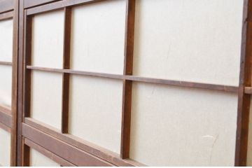 アンティーク建具　特注　上手物!!　裏障子付き　和の空間を演出する真鍮(しんちゅう)鋲の万本格子戸4枚セット(引き戸、障子戸)(R-066852)