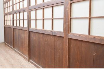 アンティーク建具　特注　上手物!!　裏障子付き　和の空間を演出する真鍮(しんちゅう)鋲の万本格子戸4枚セット(引き戸、障子戸)(R-066852)