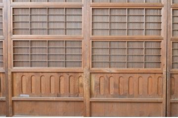 アンティーク建具　特注　上手物!!　和の空間を演出する無双付き格子戸4枚セット(引き戸、帯戸)(R-066854)