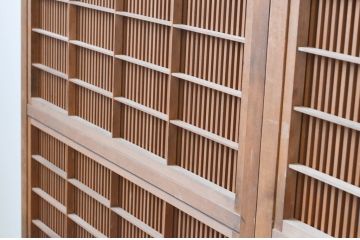 アンティーク建具　特注　上手物!!　和の空間を演出する無双付き格子戸4枚セット(引き戸、帯戸)(R-066854)