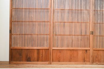 アンティーク建具　落ち着いた雰囲気を演出する格子戸4枚セット(引き戸)(R-066858)