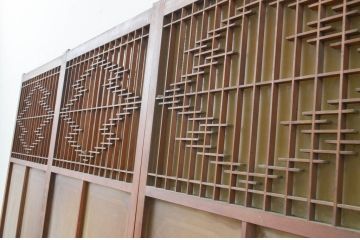 アンティーク建具　大正ロマン　ガラスにおしゃれな模様が入った組子入り幅狭ガラス戸3枚セット(引き戸)(R-066862)