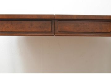 中古　DREXEL HERITAGE(ドレクセルヘリテイジ)　洗練された佇まいが美しいダイニングテーブル(エクステンションテーブル、4人掛け、6人掛け、8人掛け、食卓、オーバル型)(R-066882)