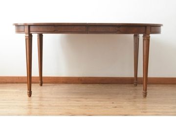 中古　DREXEL HERITAGE(ドレクセルヘリテイジ)　洗練された佇まいが美しいダイニングテーブル(エクステンションテーブル、4人掛け、6人掛け、8人掛け、食卓、オーバル型)(R-066882)