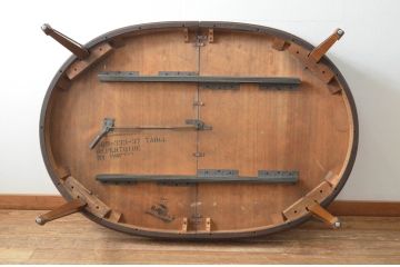 中古　DREXEL HERITAGE(ドレクセルヘリテイジ)　洗練された佇まいが美しいダイニングテーブル(エクステンションテーブル、4人掛け、6人掛け、8人掛け、食卓、オーバル型)(R-066882)