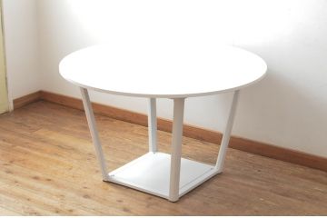 中古　短期展示品　極美品　コクヨ(KOKUYO)　リージョン(Region)　ボックス脚 円形テーブル(LT-RGC12M)　グレインドホワイト　シンプルですっきりとした佇まいが魅力のミーティングテーブル(オフィスデスク、会議テーブル、ラウンドテーブル、丸テーブル、ワークデスク)(定価約15万9千円)(R-066886)