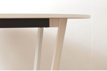 中古　短期展示品　極美品　コクヨ(KOKUYO)　リージョン(Region)　ボックス脚 円形テーブル(LT-RGC12M)　グレインドホワイト　シンプルですっきりとした佇まいが魅力のミーティングテーブル(オフィスデスク、会議テーブル、ラウンドテーブル、丸テーブル、ワークデスク)(定価約15万9千円)(R-066886)