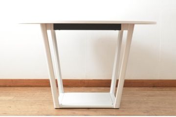中古　短期展示品　極美品　コクヨ(KOKUYO)　リージョン(Region)　ボックス脚 円形テーブル(LT-RGC12M)　グレインドホワイト　シンプルですっきりとした佇まいが魅力のミーティングテーブル(オフィスデスク、会議テーブル、ラウンドテーブル、丸テーブル、ワークデスク)(定価約15万9千円)(R-066886)